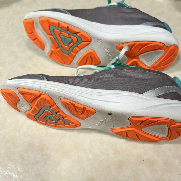 Vionic Agile Fyn Sneakers - Picture 5 of 10